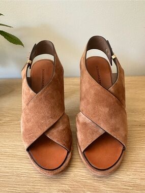 BCBGMAXAZRIA Brown Suede Crisscross Slingback Sandals